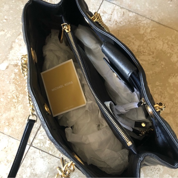 NWOT Michael Kors QuilTed leAthEr toTe 🎩🔥🌹 - Picture 7 of 7